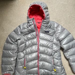 Girls XXL (16-18) Patagonia Hi-Loft Hooded Down Jacket